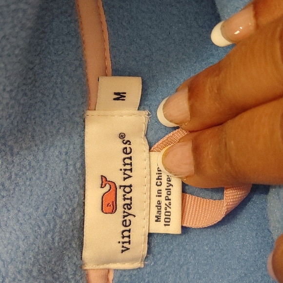 Vineyard Vines light blue fleece vest sz medium fits like large great condition - Picture 4 of 6